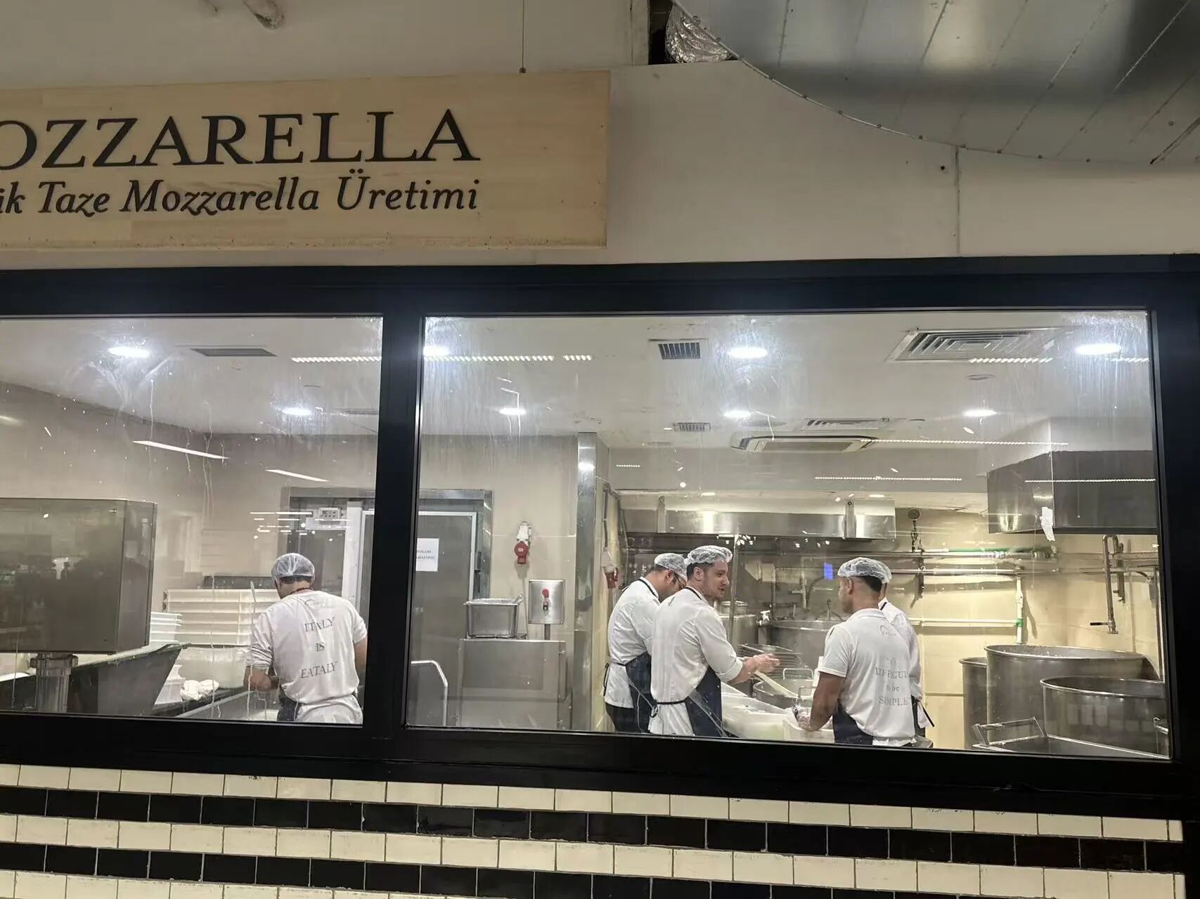 1758091916386657.jpg 2.jpg